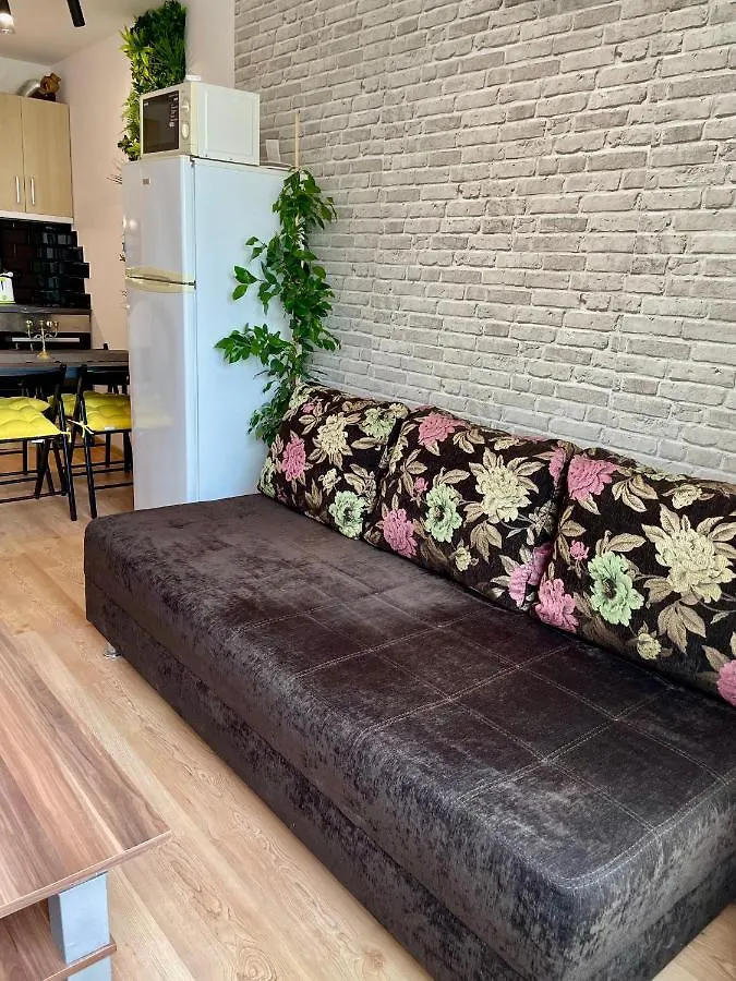 Apartment Budget First Sea Line Apt. Flora Pomorie