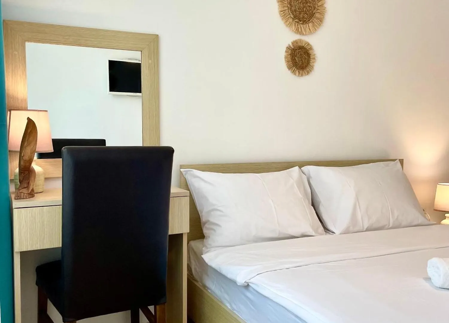Budget First Sea Line Apt. Flora Pomorie Apartment