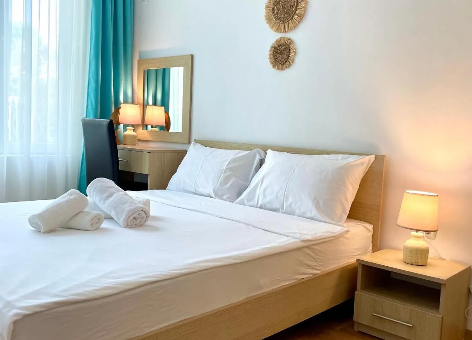 Budget First Sea Line Apt. Flora Pomorie 0*,