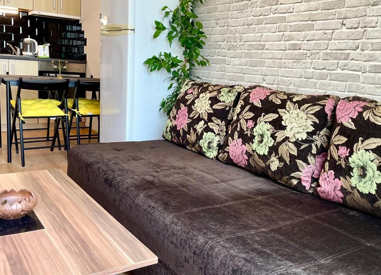 Budget First Sea Line Apt. Flora Pomorie