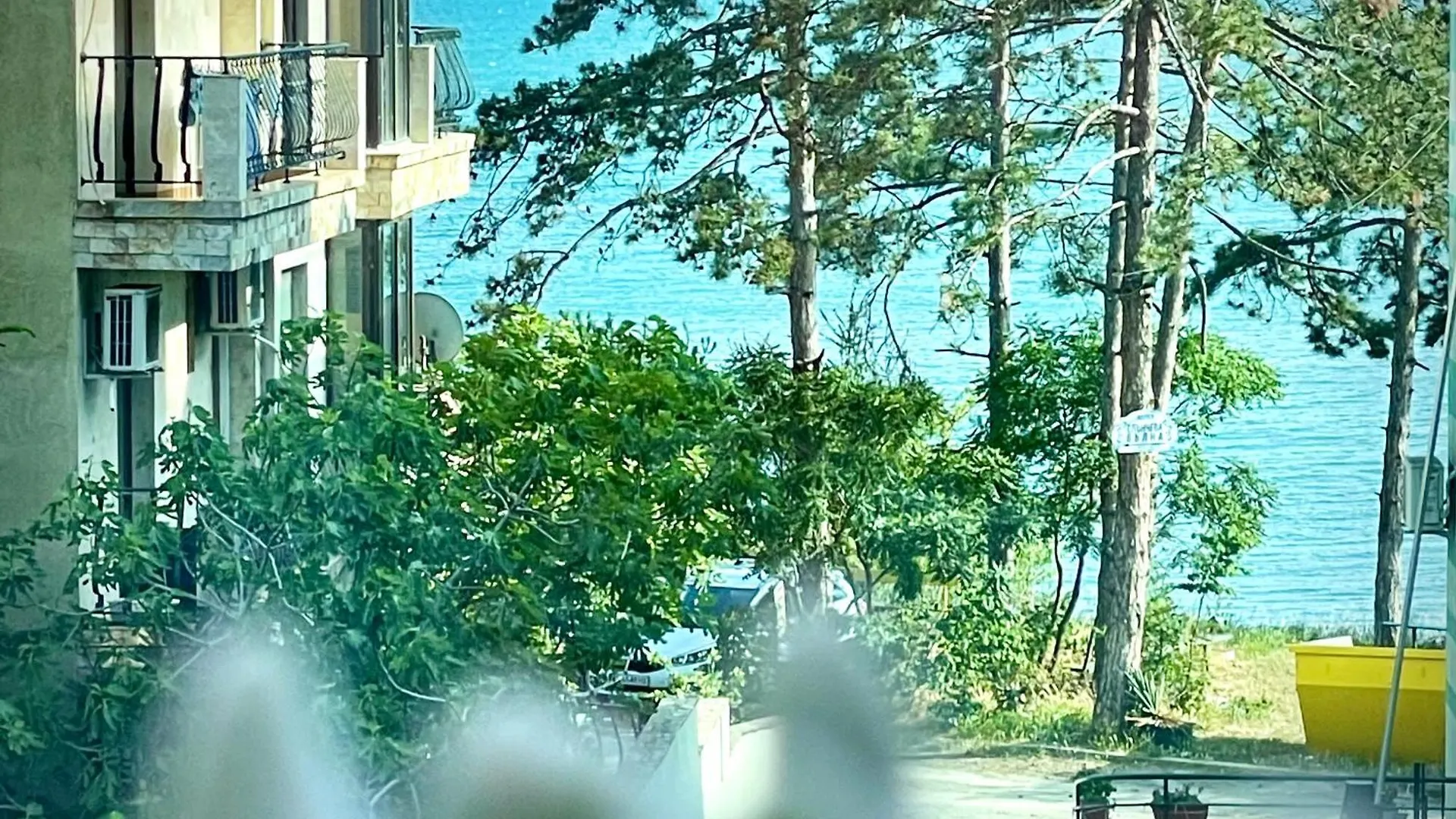 Budget First Sea Line Apt. Flora Pomorie
