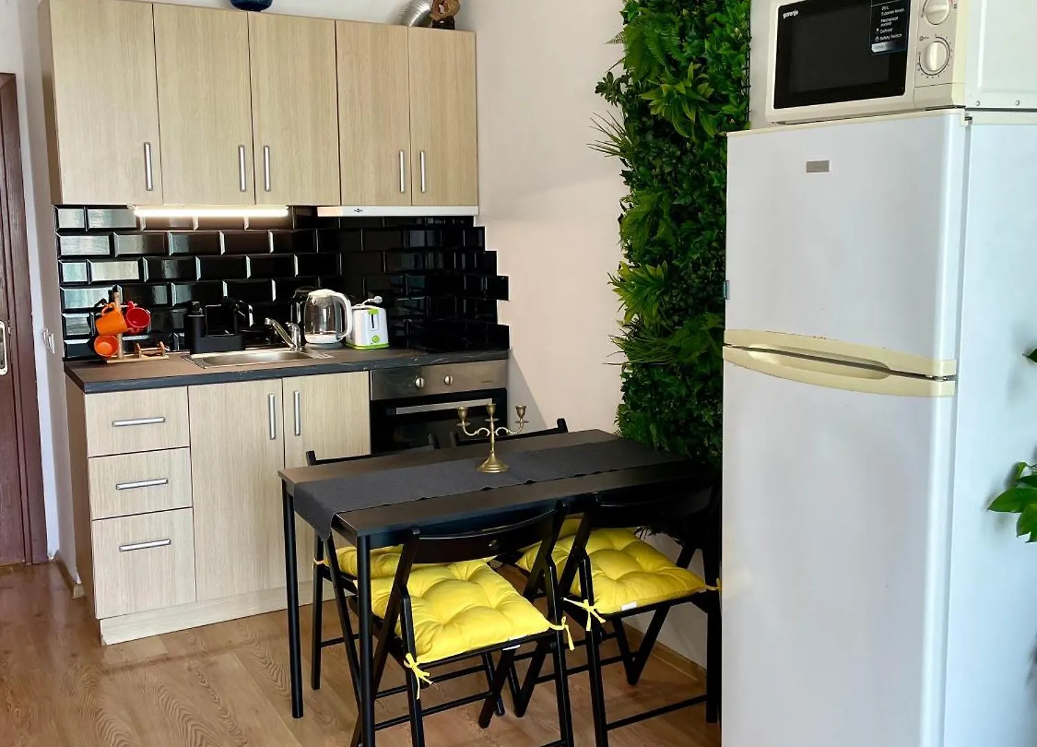 Budget First Sea Line Apt. Flora Pomorie Bulgarien